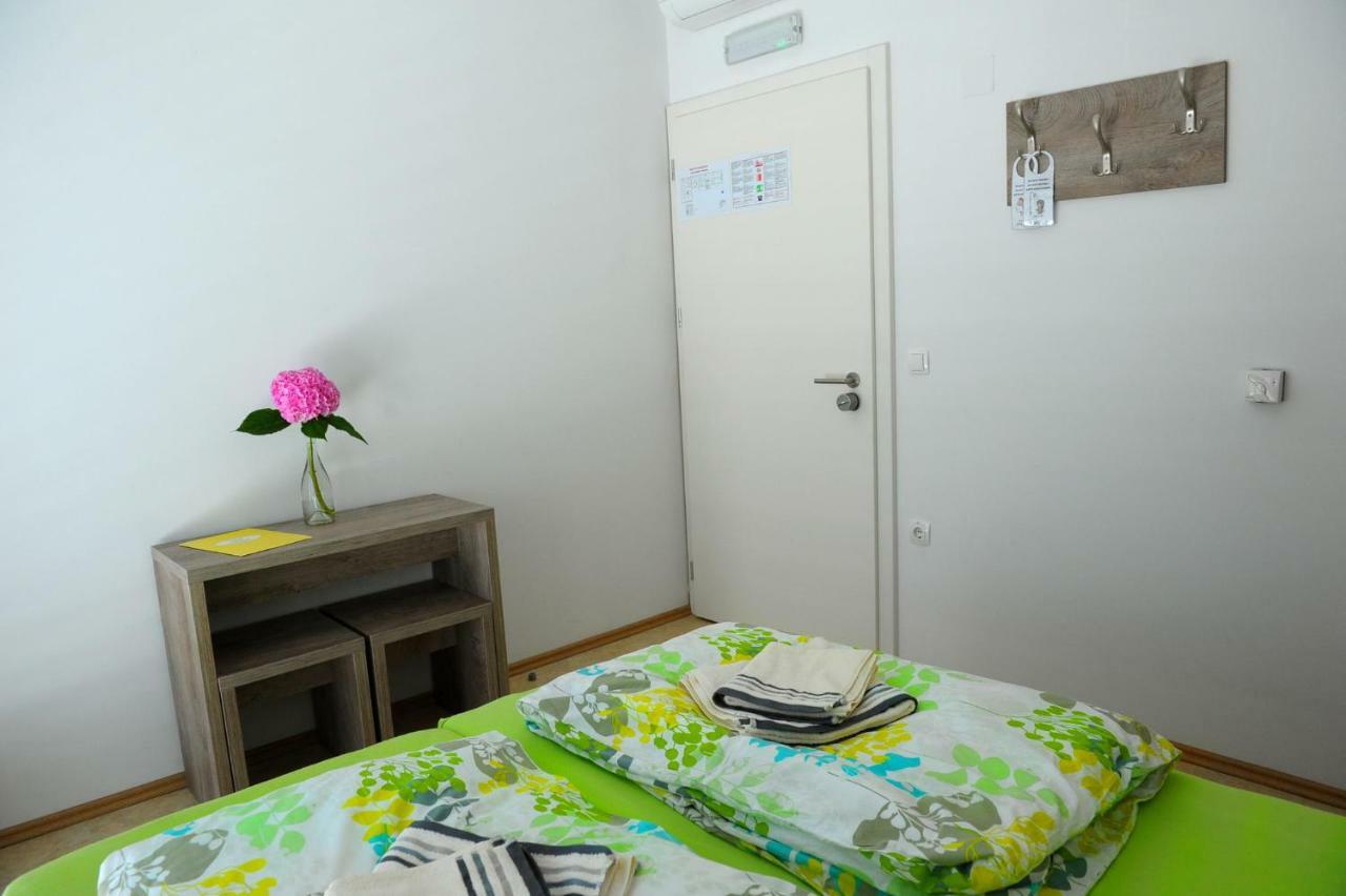 Hostel Ormoz Екстериор снимка