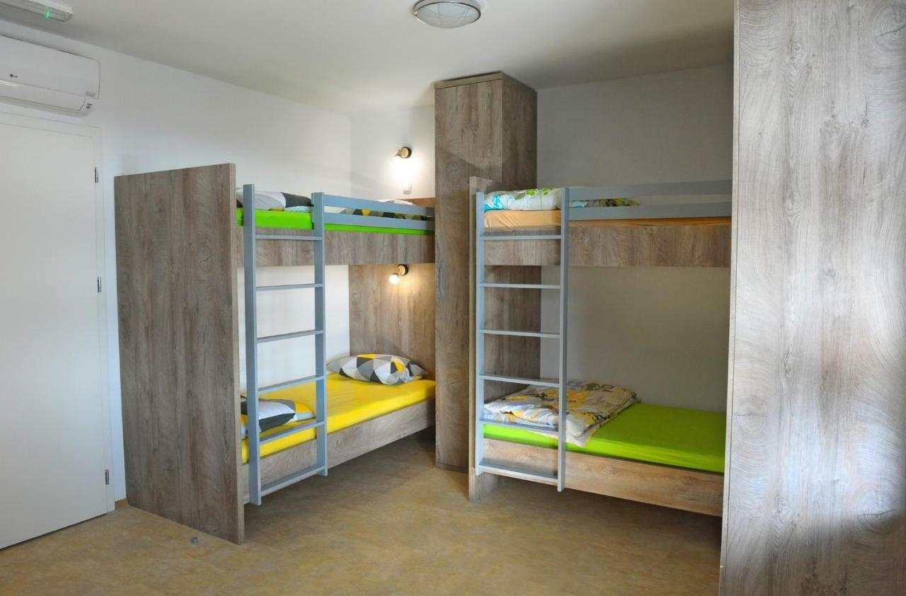 Hostel Ormoz Екстериор снимка