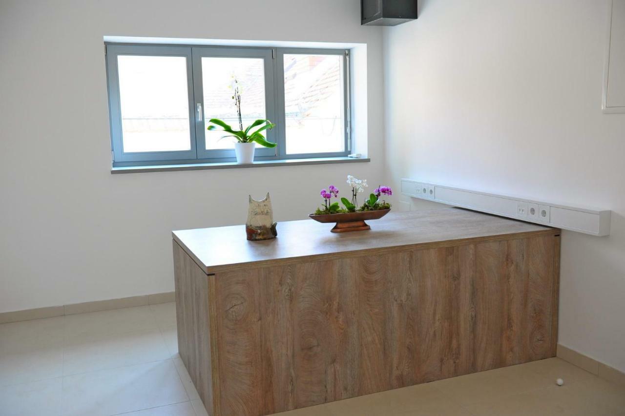 Hostel Ormoz Екстериор снимка